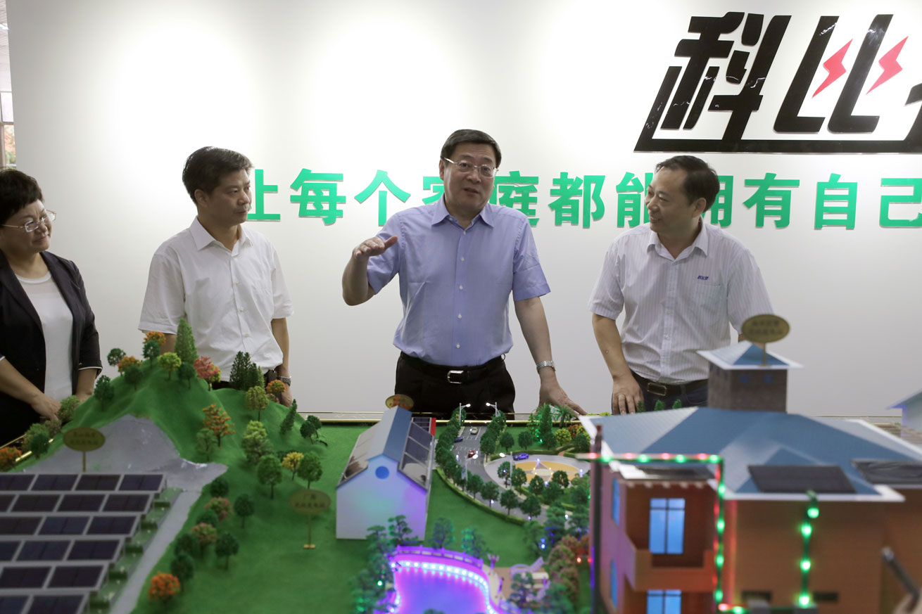 杜书记调研新利官方网站.jpg