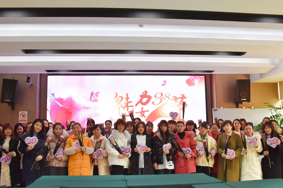 女神节，新利官方网站为全体女职工发放温馨福利！！
